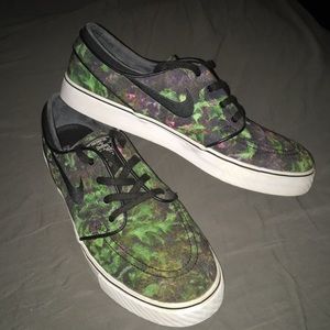 Stefan Janoski Nike skateboarding shoes